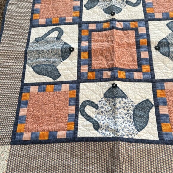 Patchwork Teapot Floral Quilt 31 x 31 - Picture 2 of 11
